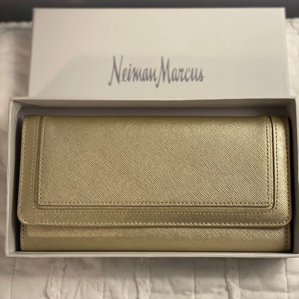 Neiman Marcus fold over slim wallet Brand New